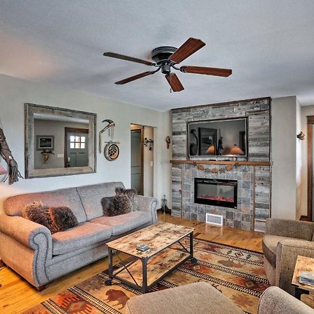 Cozy Custer Cottage W Deck: Walk To Shops Food Екстер'єр фото